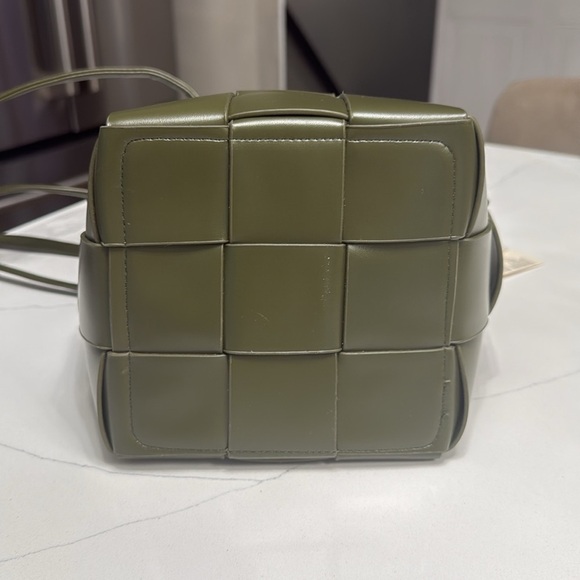 NWT Anthropologie moss green small bucket bag - Picture 2 of 8